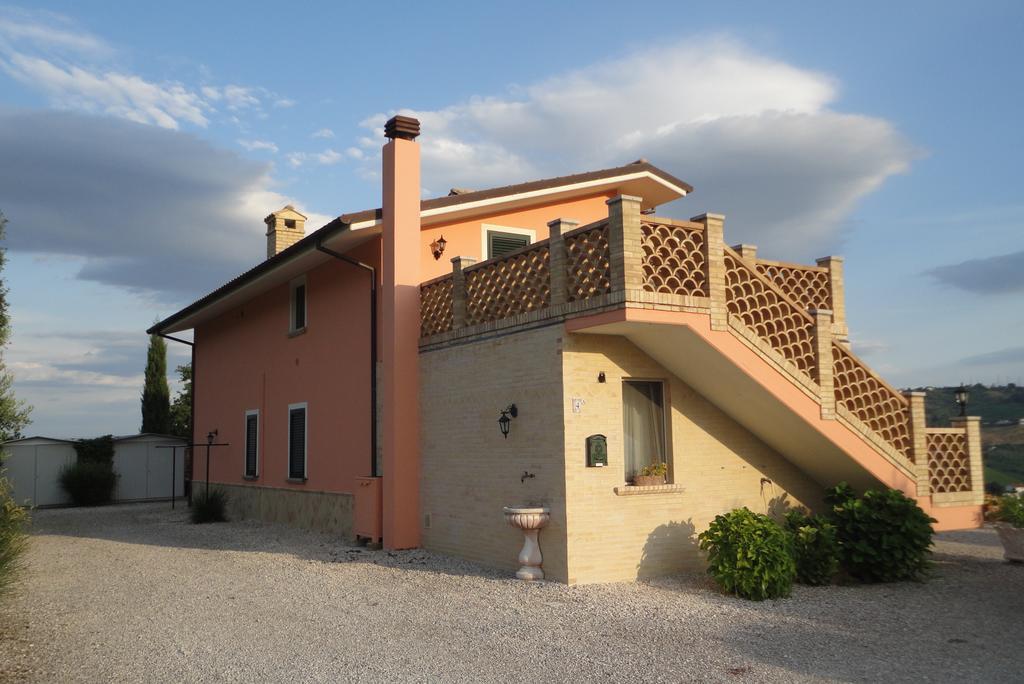 Ferienwohnung Casa Adriana Penne Exterior foto